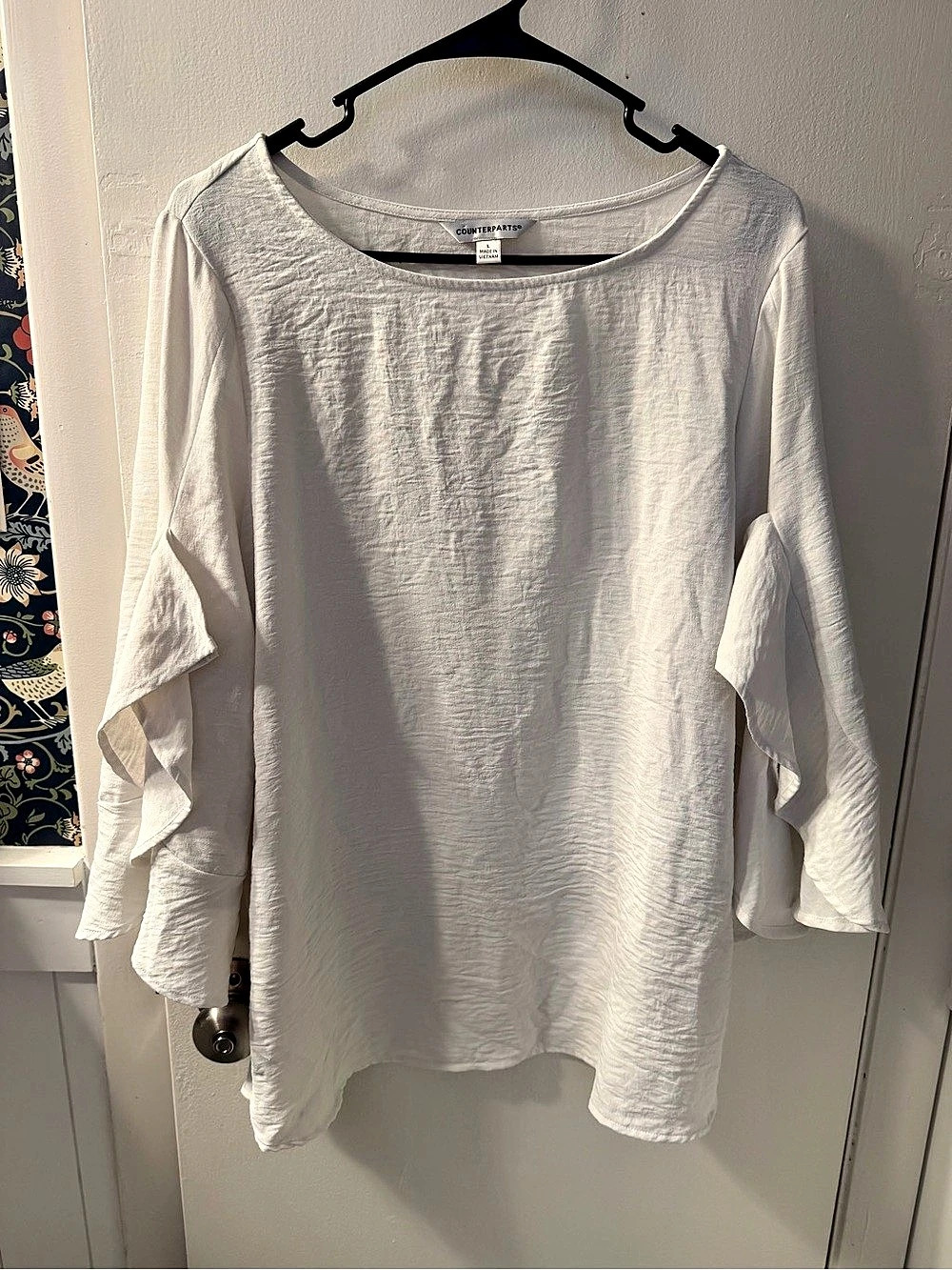 Counterparts Ruffle Sleeve Linen Blouse in White Large Like New